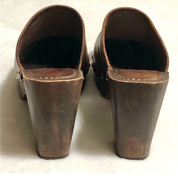 Tommy Hilfiger Brown Leather Studded Brazilian Platform Clogs Size 8.5 - Picture 6 of 6